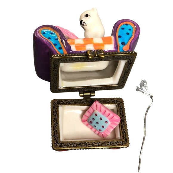 Gift Box Cat Chair Porcelain Hinged Trinket Present Jewelry Pill Purple Kitten - Picture 12 of 13